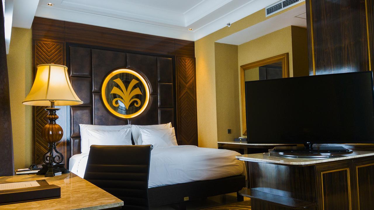 Myko Hotel & Convention Center Makassar Kültér fotó