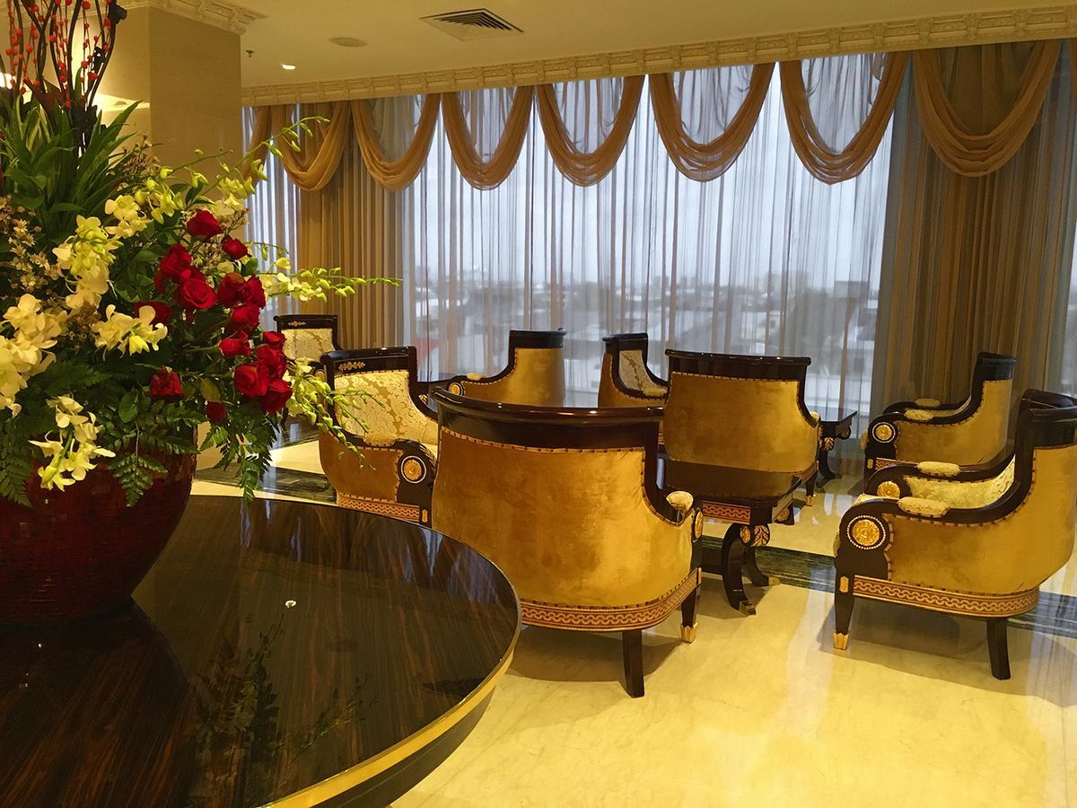 Myko Hotel & Convention Center Makassar Kültér fotó